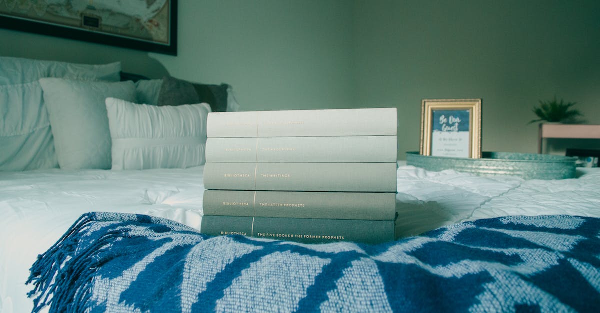 Embrace Autumn: Fall Bedding 101—Transforming your Rest Space into a Cozy Haven