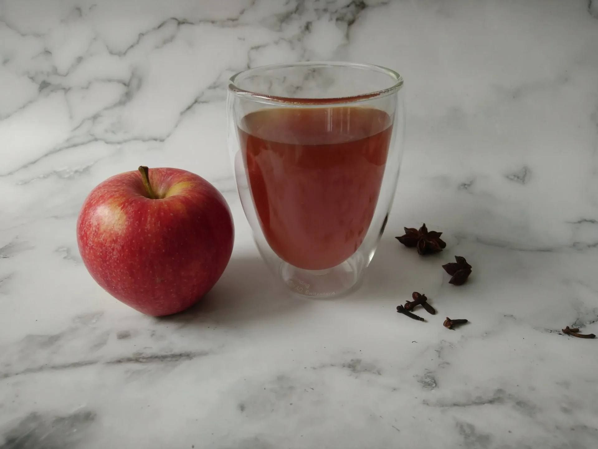 Apple Cider Vinegar for Kids: A Sweet and Sour Super Drink?